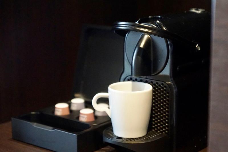 带大床的行政房间, Sheraton Hannover Pelikan