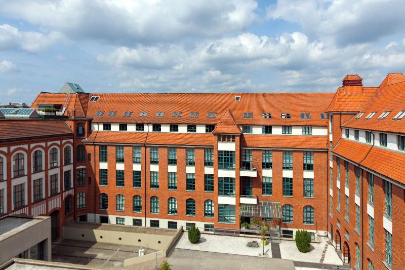 带大床的行政房间, Sheraton Hannover Pelikan