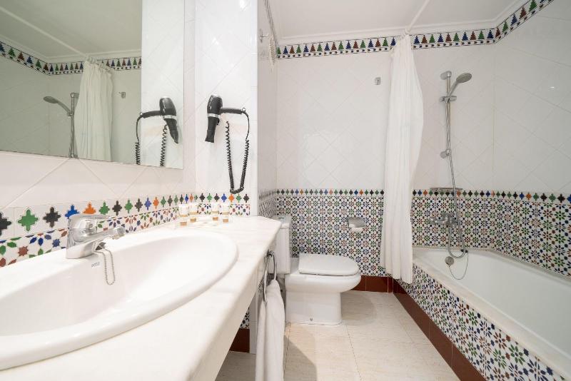 غرفة قياسية سرير كينج, The Peaks Resort And Spa