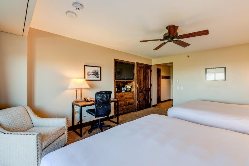 غرفة قياسية سرير كينج, The Peaks Resort And Spa