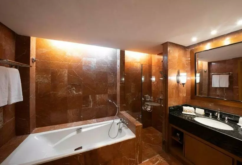 اتاق لوکس با چشمانداز دریا, The Residence Tunis