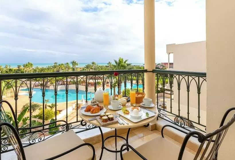 اتاق لوکس با چشمانداز دریا, The Residence Tunis
