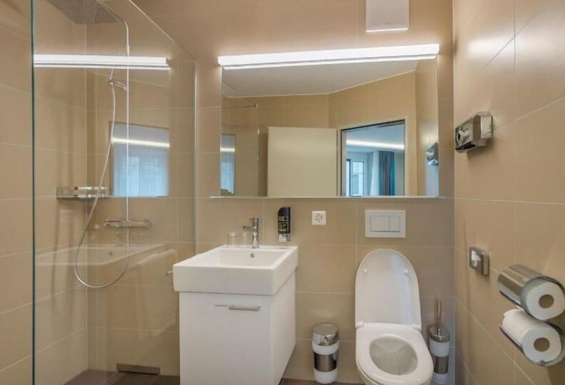 اتاق استاندارد یک نفره, Trip Inn Zurich
