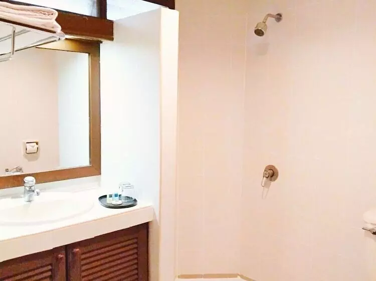 Deluxe-huone Puutarhanäkymä, Sutra Beach Resort