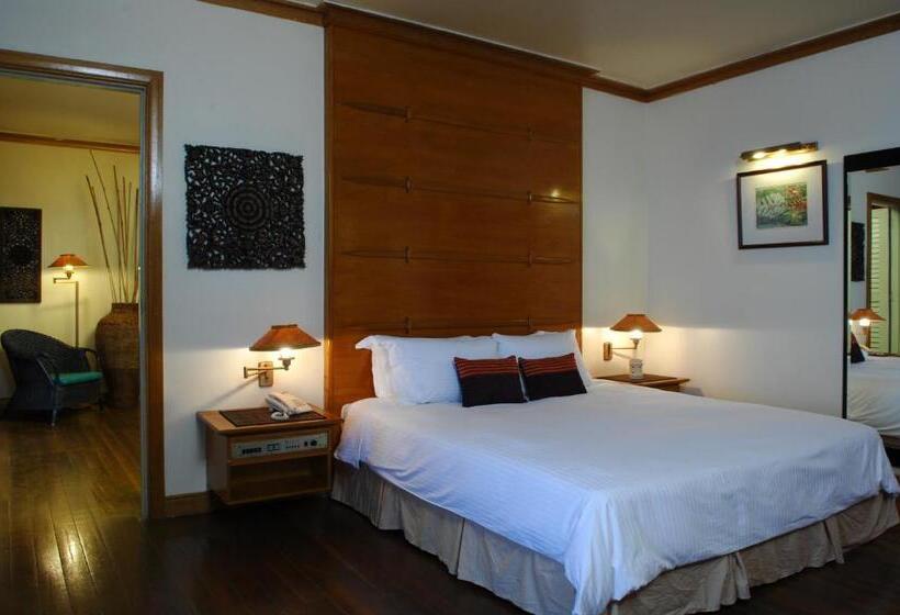 جناح سرير كينج, Sutra Beach Resort