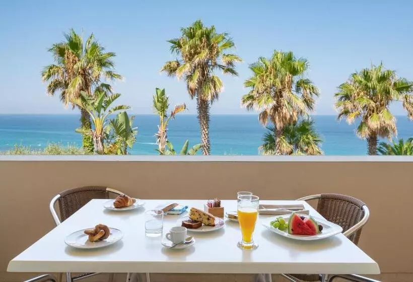Huoneisto 1 Makuuhuone Merinäkymä, Villaggio Cala Di Volpe