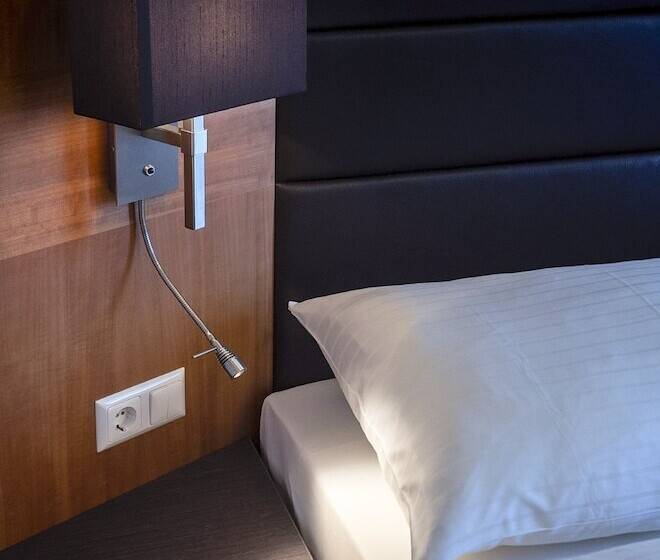 اتاق استاندارد یک نفره, Club Hotel Cortina