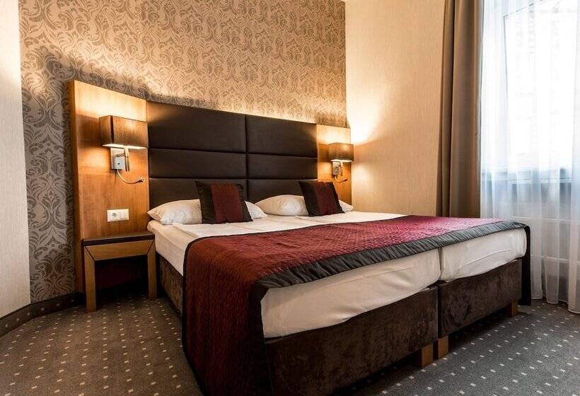 اتاق استاندارد, Club Hotel Cortina