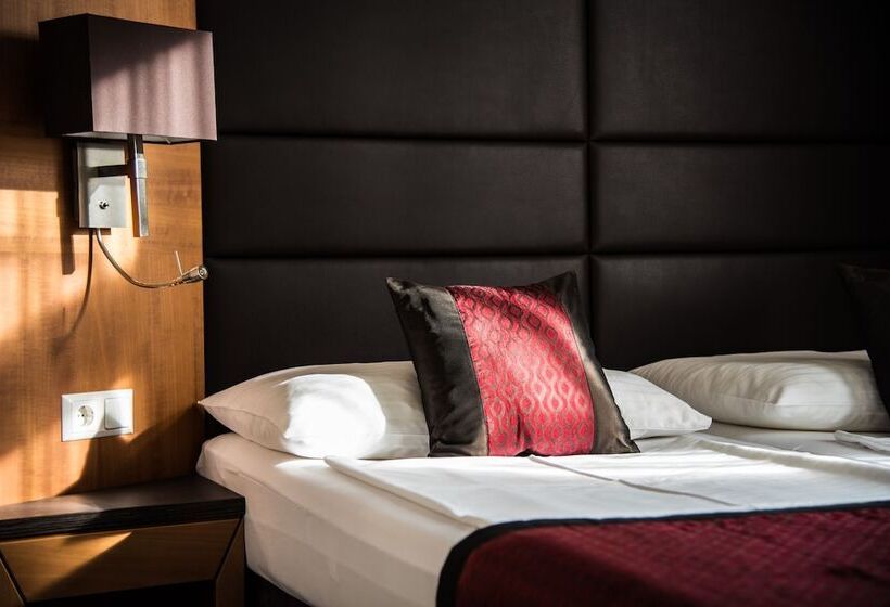 اتاق استاندارد, Club Hotel Cortina