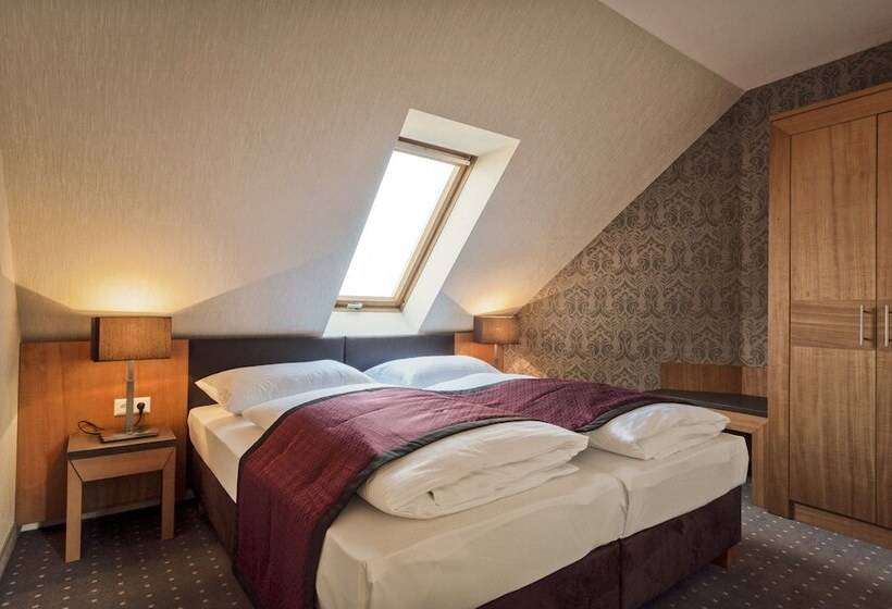 اتاق استاندارد, Club Hotel Cortina