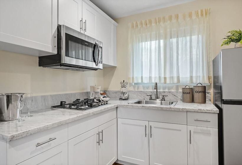 غرفة ديلوكس, Inn By The Harbor