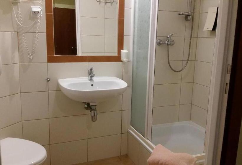 스탠다드 룸, Kopernik