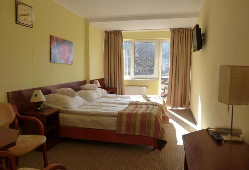 스탠다드 룸, Kopernik