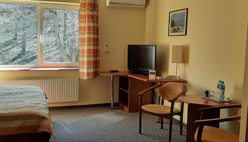 스탠다드 룸, Kopernik