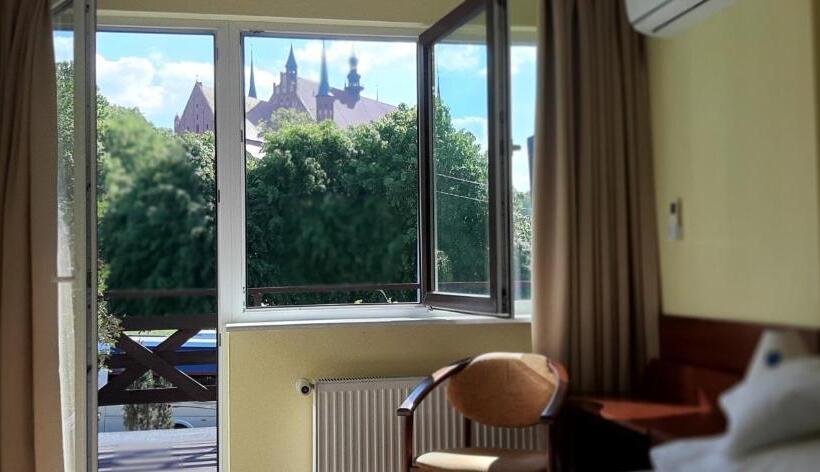 수피리어 테라스 룸, Kopernik