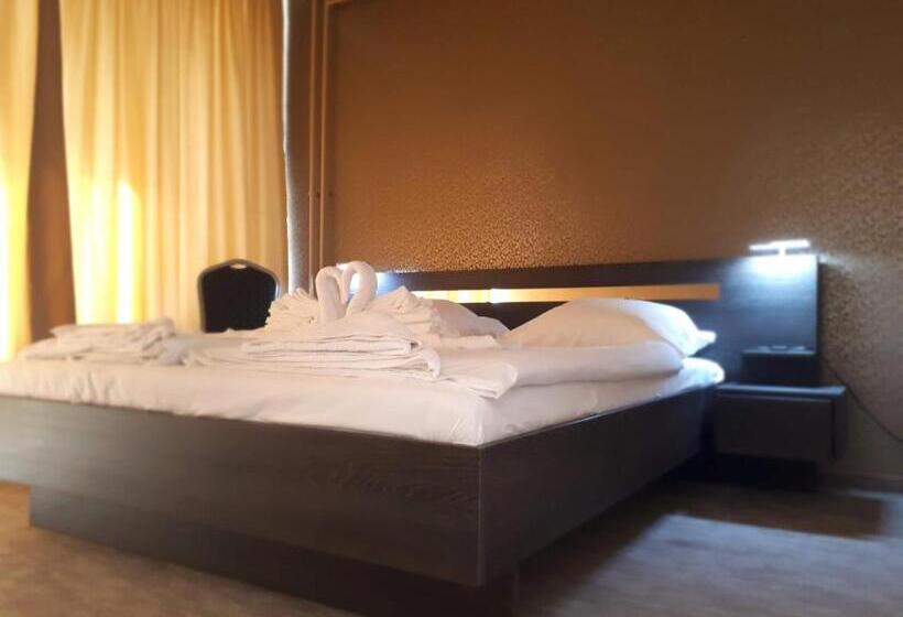 חדר סטנדרט, Korona