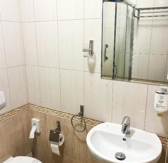 חדר סופריור, Logos