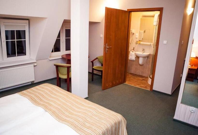 חדר סטנדרט, Logos