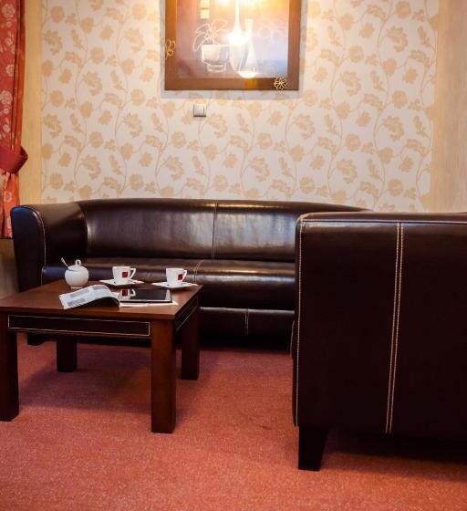 חדר סופריור, Logos