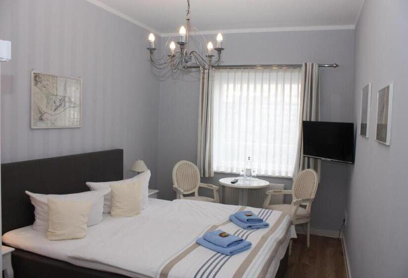 غرفة قياسية سرير كينج, Maria