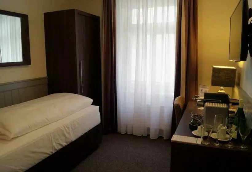 スタンダードシングルルーム, Max Am Meer Kühlungsborn