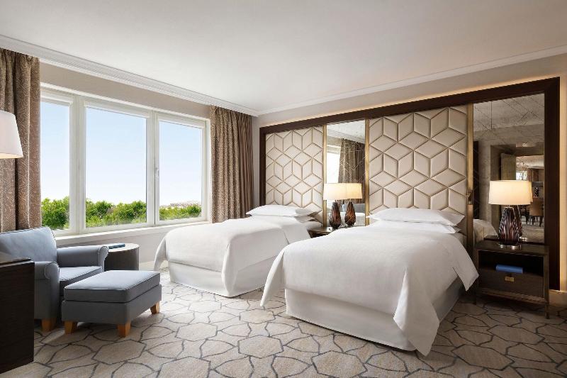 Номер Deluxe, Sheraton Grand Warsaw