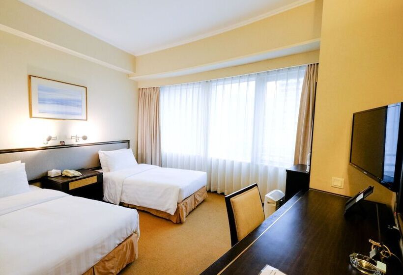 اتاق سوپریور, South Pacific