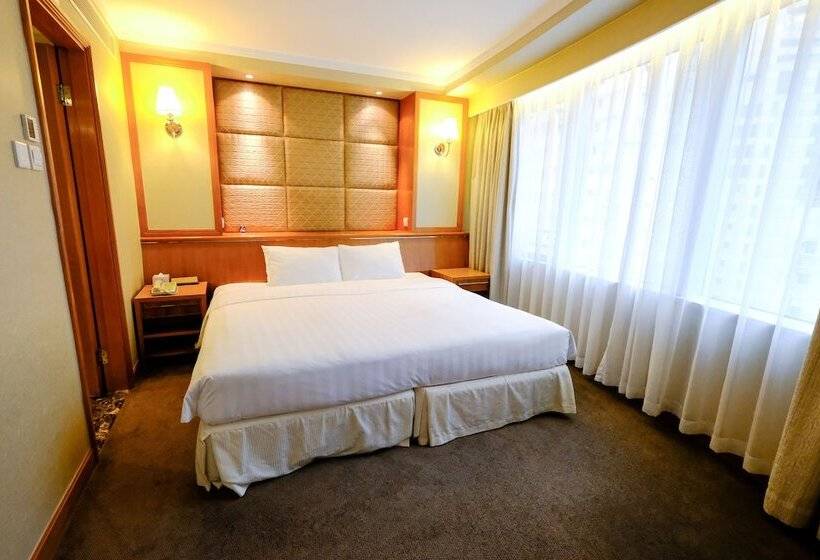 استودیو اجرایی, South Pacific