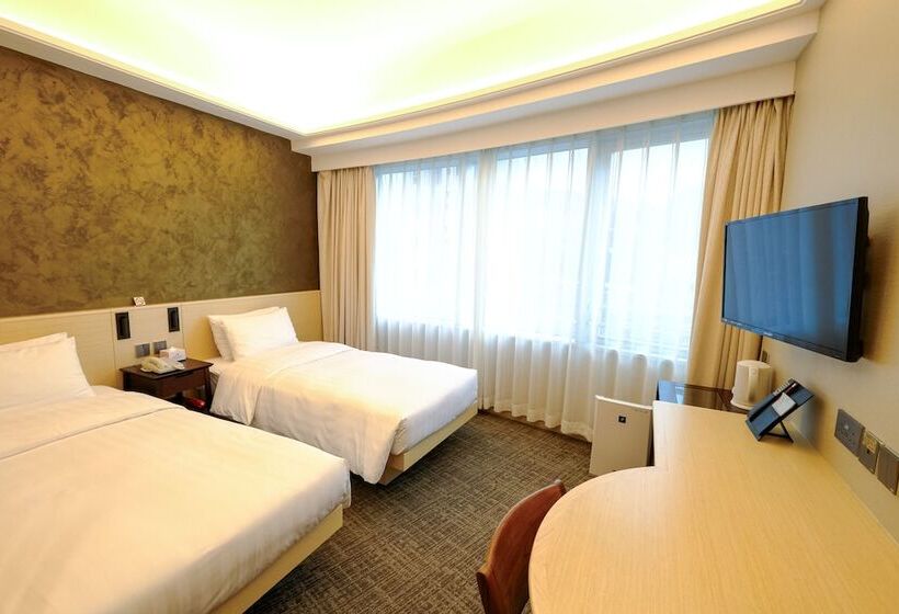 اتاق پرمیوم, South Pacific