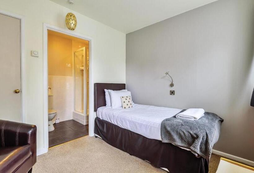 غرفة قياسية فردية, The White House Guest House