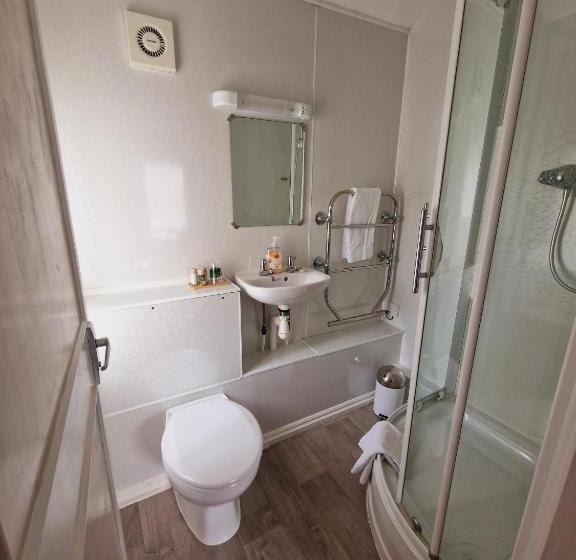 غرفة قياسية سرير كينج, The White House Guest House