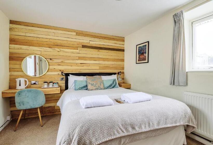 غرفة قياسية سرير كينج, The White House Guest House