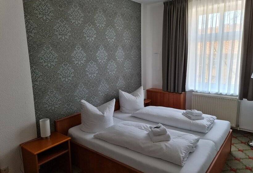 غرفة قياسية ثلاثية, Parkhotel Senftenberg