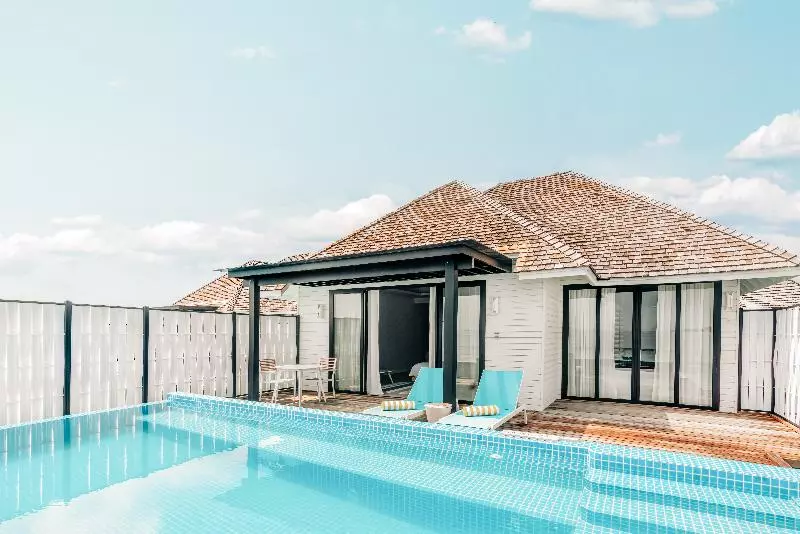 ویلای یک اتاق خوابه با استخر شنا, Vakarufalhi Island Resort & Spa