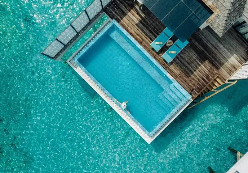 ویلای یک اتاق خوابه با استخر شنا, Vakarufalhi Island Resort & Spa