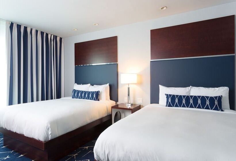 Номер Deluxe, Albion