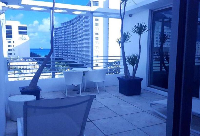 Пентхаус Люкс, Albion