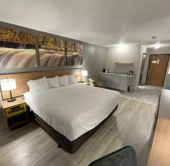 اتاق استاندارد با تخت بزرگ, Days Inn By Wyndham Alpena