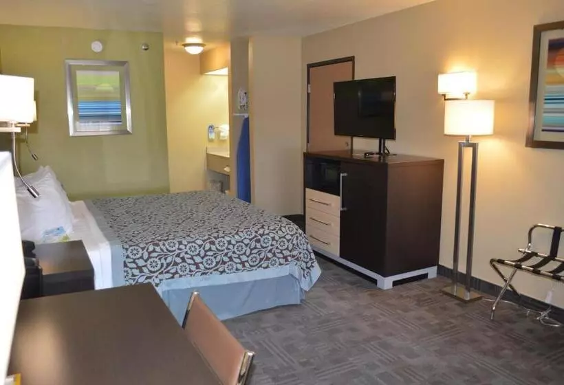 اتاق استاندارد با تخت بزرگ, Days Inn By Wyndham Carlsbad
