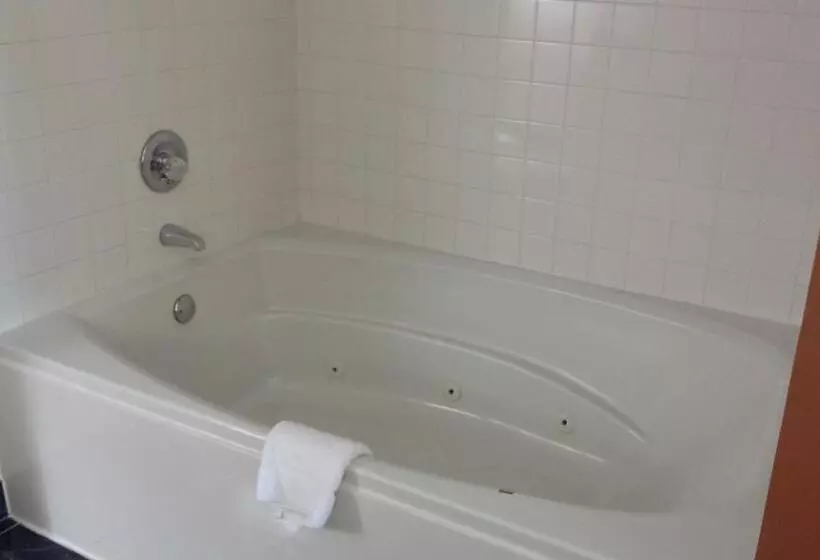 Deluxe Suite King Bed, Days Inn By Wyndham Harrison