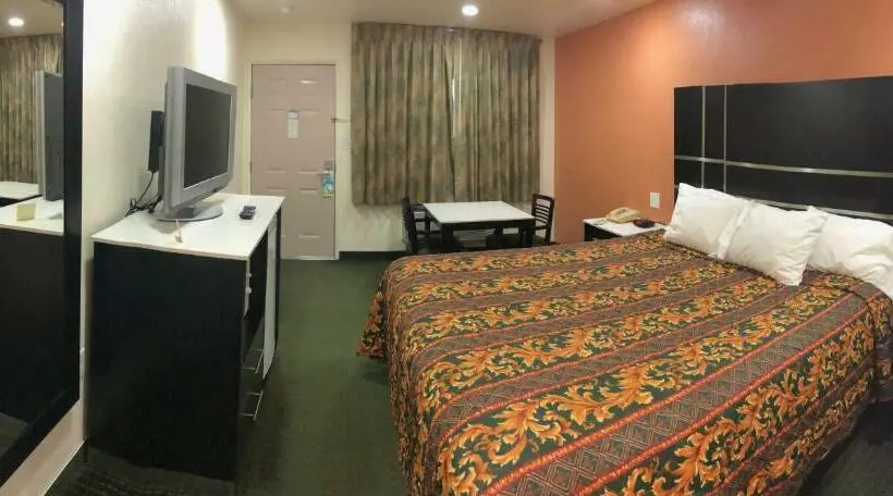 اتاق استاندارد با تخت بزرگ, Days Inn By Wyndham Oroville