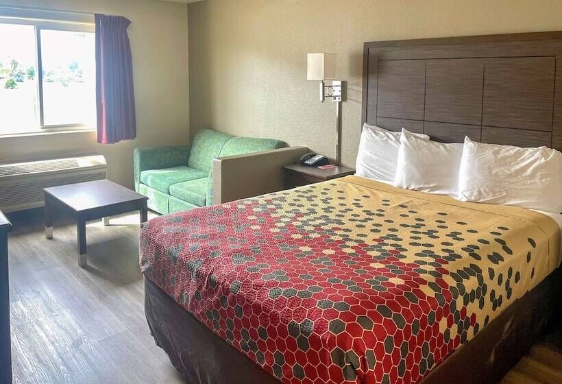 סוויטה, Econo Lodge Inn & Suites Corning