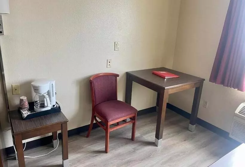 سوییت, Econo Lodge Inn & Suites Corning
