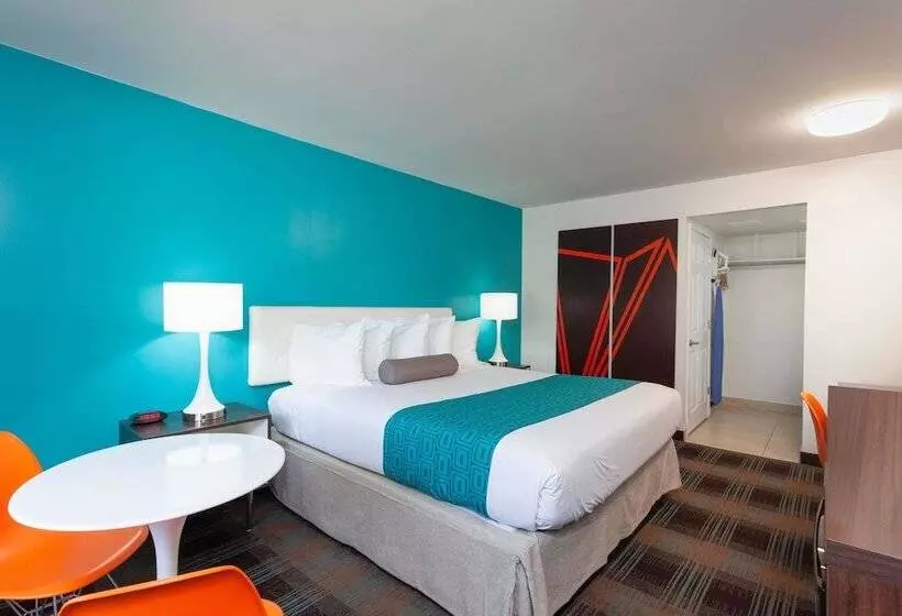 スタンダードルーム, Howard Johnson By Wyndham San Diego Hotel Circle