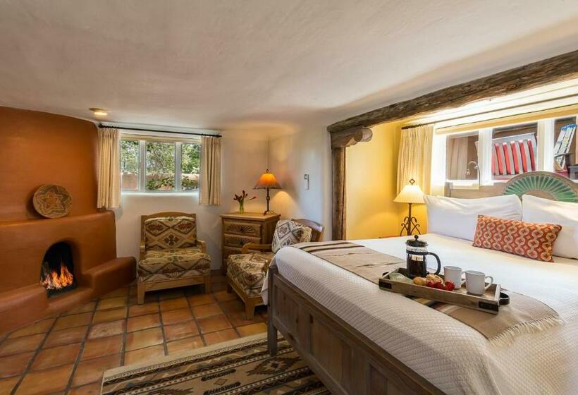 Номер Deluxe, Inn Of The Turquoise Bear