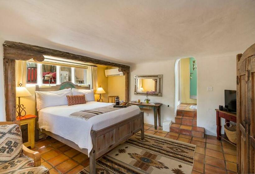 Номер Deluxe, Inn Of The Turquoise Bear