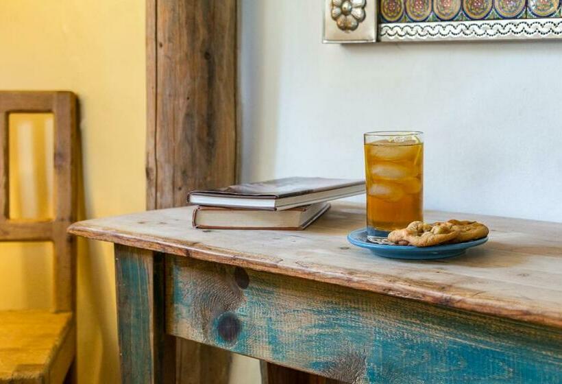 Номер Deluxe, Inn Of The Turquoise Bear