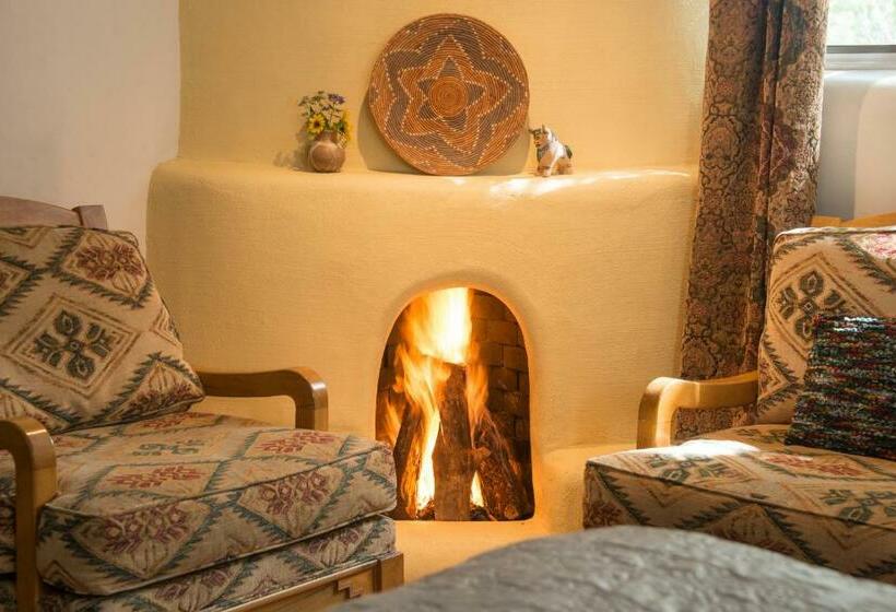 Номер Deluxe, Inn Of The Turquoise Bear