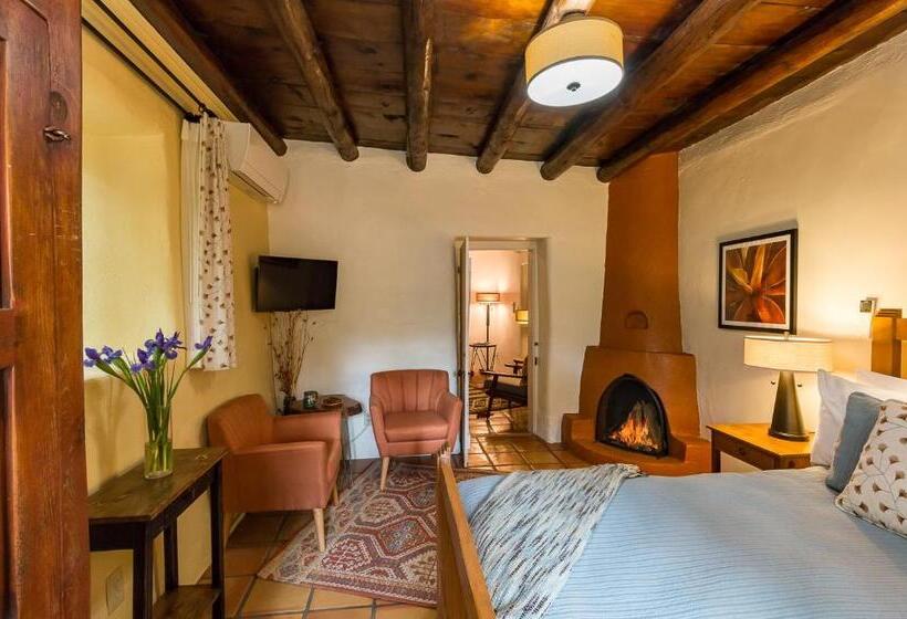 Люкс, Inn Of The Turquoise Bear