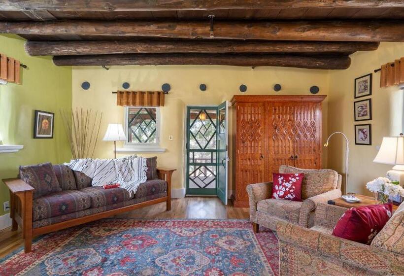 Номер Deluxe Кровать Кинг, Inn Of The Turquoise Bear